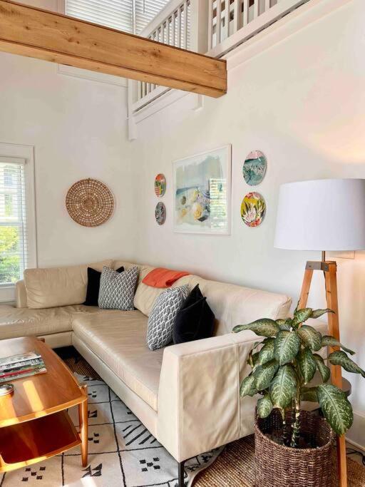 Liz Lane Cottage- Entire *