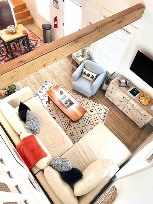 Liz Lane Cottage- Entire Holiday home *